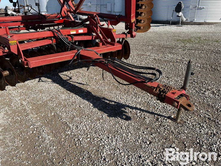 case-ih-3950-image-11