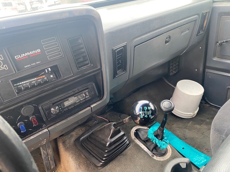 #324-•-1990-w250-dodge-ram-4wd-pickup-(has-wi-title)-(helenville,-wi)-image-9