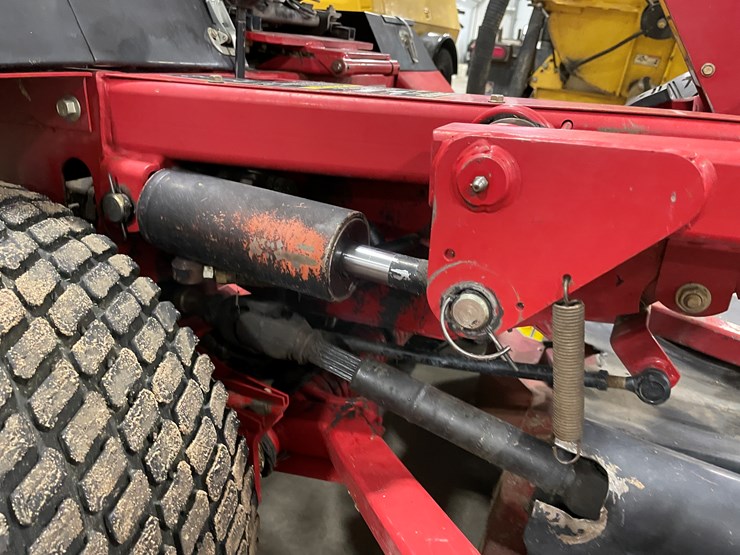 toro-groundsmaster-325d-image-30