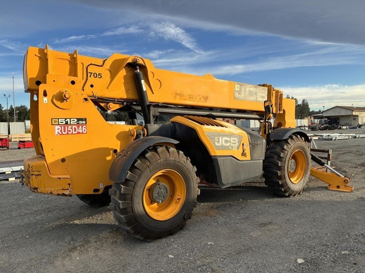 2014-jcb-telescopic-reach-lift-image-3