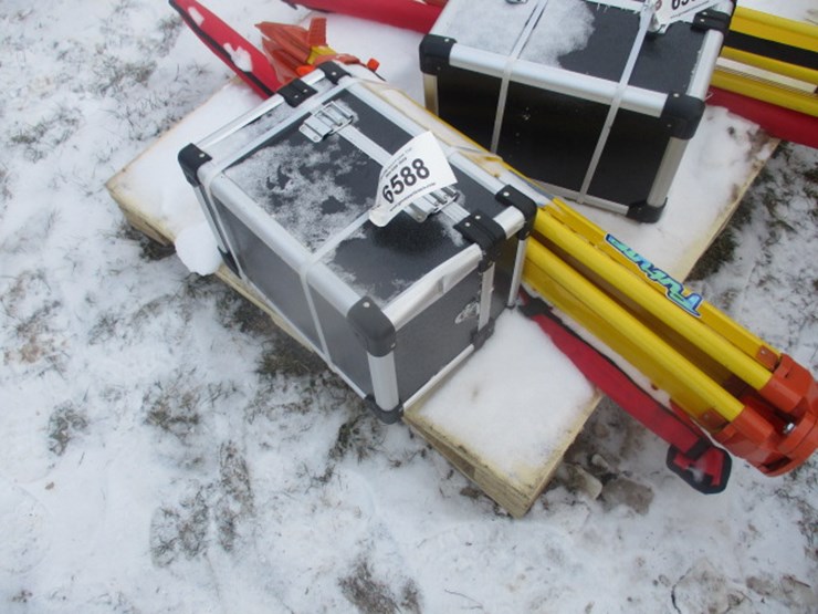 #6588-•-laser-level---[survey-equipment-and-grade-control]-self-leveling-rotary-laser-level-with-batteries,-receiver,-tripod,-grade-rod-image-1