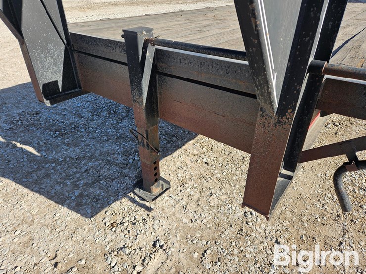 2008-neal-t/a-16'-gooseneck-flatbed-trailer-image-12