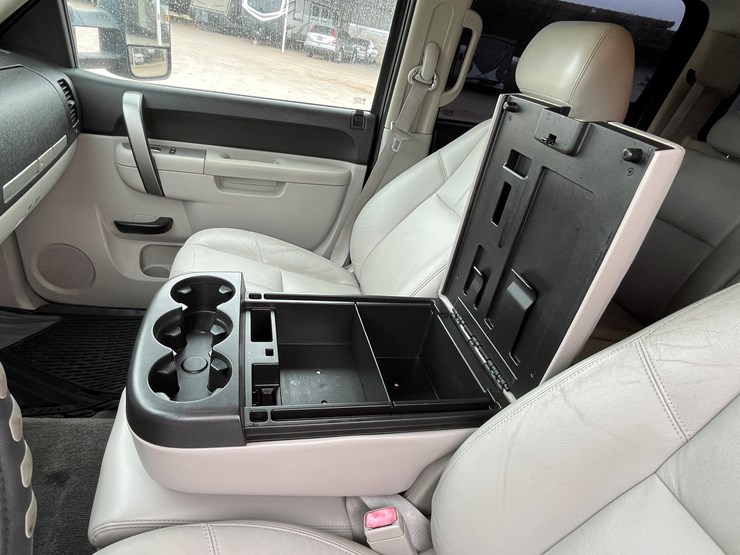 2011-chevrolet-silverado-2500hd-lt-image-81