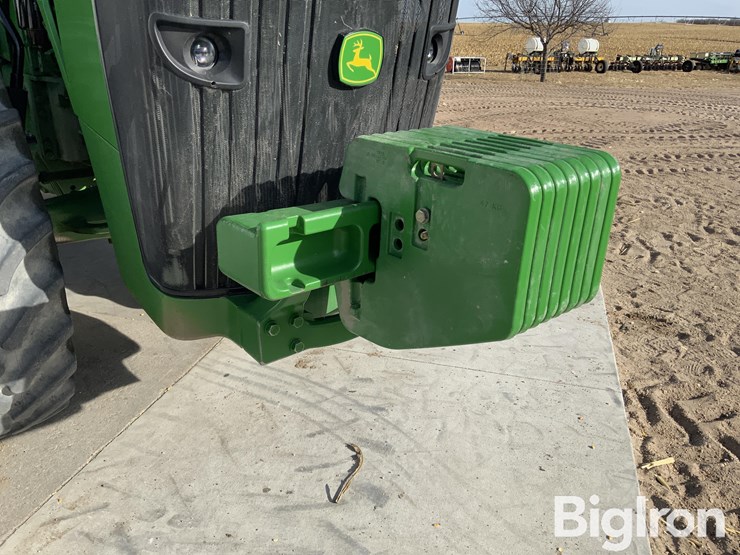 2012-john-deere-8235r-image-15