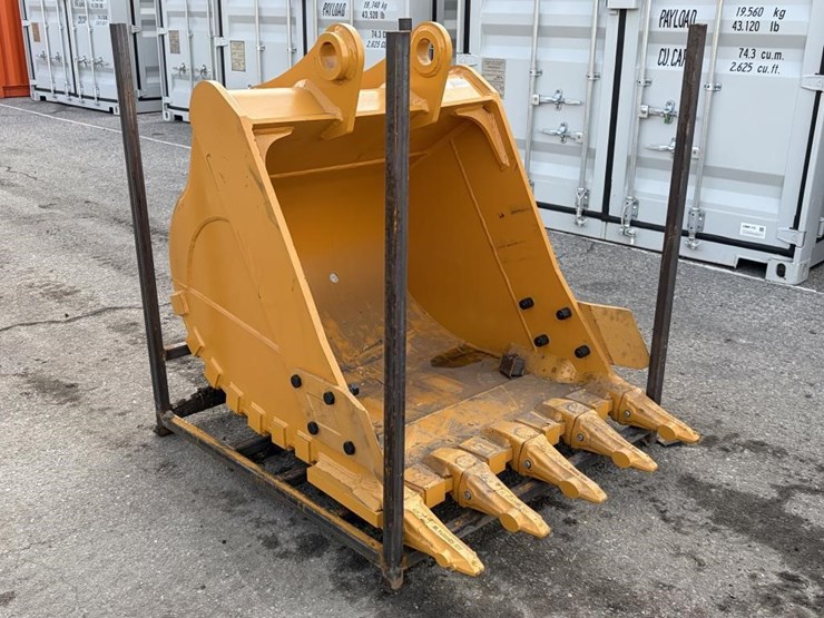 caterpillar-320-image-2