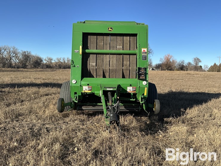 2010-john-deere-568-image-2
