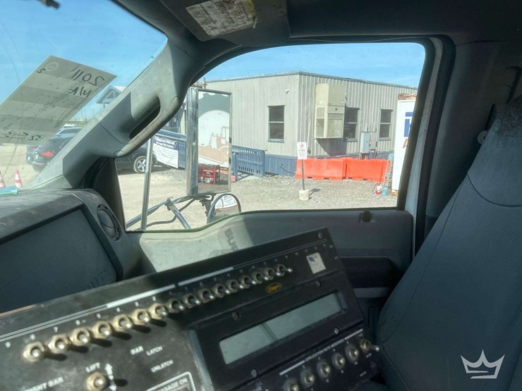 2011-ford-f750-image-21