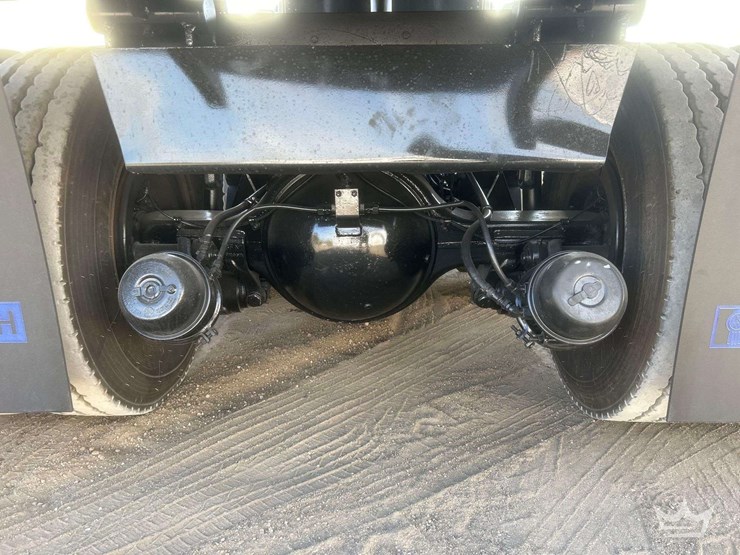 2016-kenworth-t680-image-34