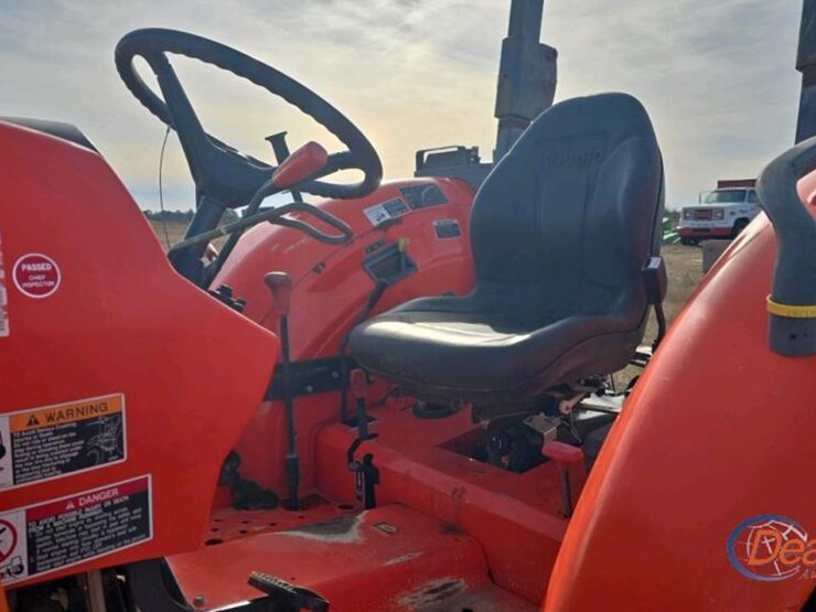 2015-kubota-la1154-image-17