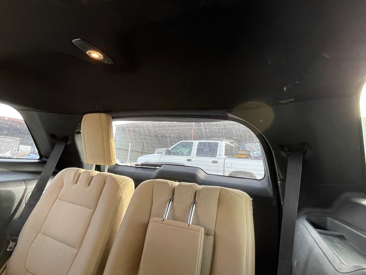 2017-ford-explorer-image-101