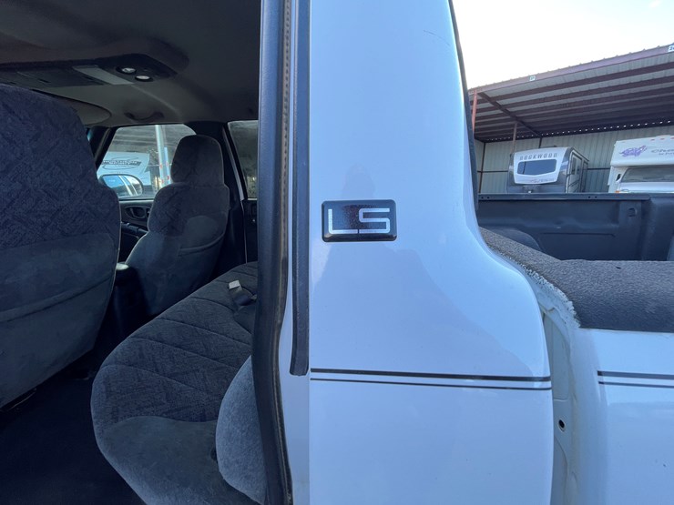 2002-chevrolet-s10-image-28