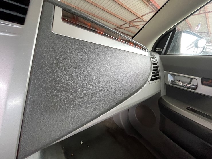 #108-•-2008-chrysler-sebring-(nm-title-in-delay)-image-25