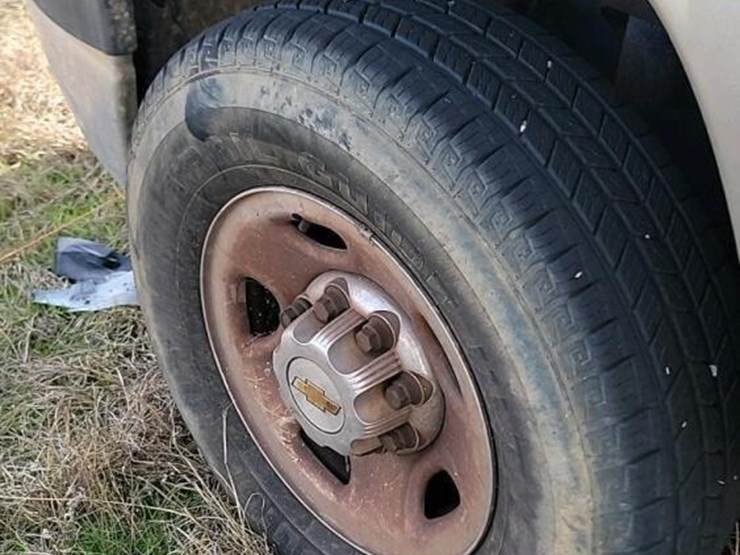 2001-chevrolet-2500hd-image-11