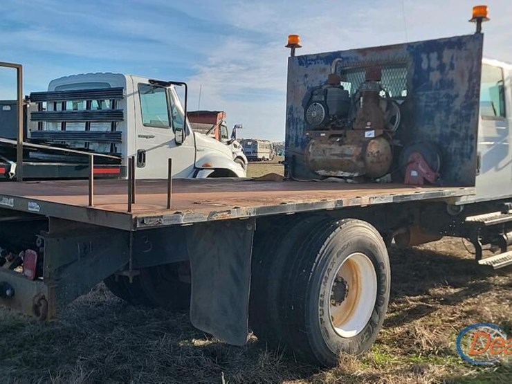 2006-international-durastar-4300-image-4