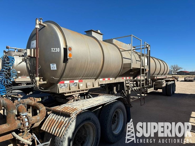 (x)-2011-overland-130-bbl-/-5460-gal-2-compartmen...-image-1