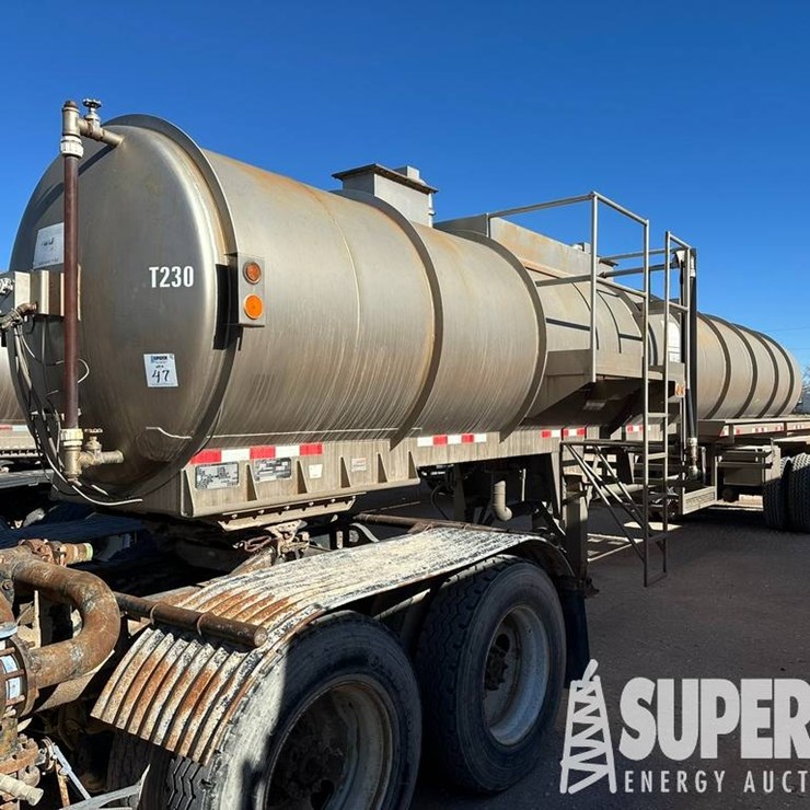 (x) 2011 OVERLAND 130-Bbl / 5460 Gal 2-Compartmen...