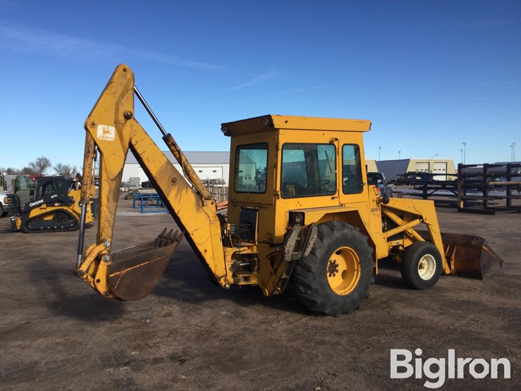 1980-deere-310a-image-6