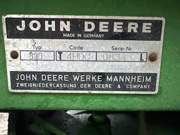 john-deere-820-image-4