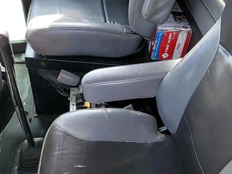 2009-kenworth-t800-image-19