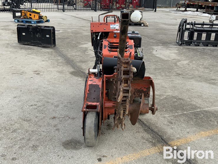 2012-ditch-witch-rt12-image-2
