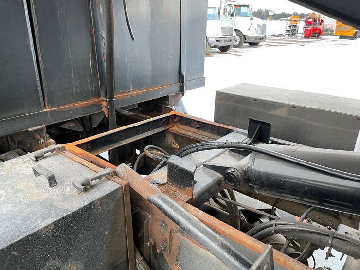 2007-international-7400-image-90