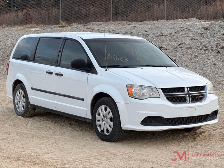2015-dodge-grand-caravan-image-1