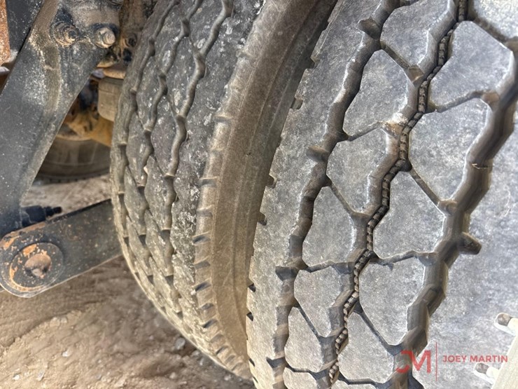 2013-kenworth-t800-image-21