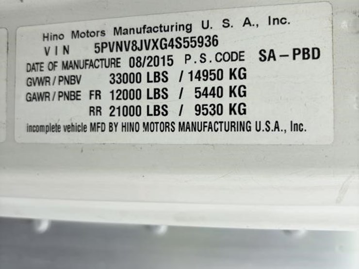 2016-hino-box-truck-image-21