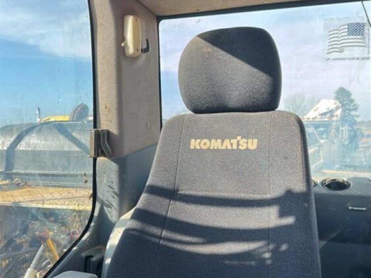 komatsu-pc270-lc-image-23