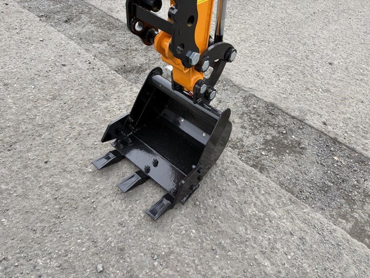 2025-vicsec-vc15-excavator-image-7