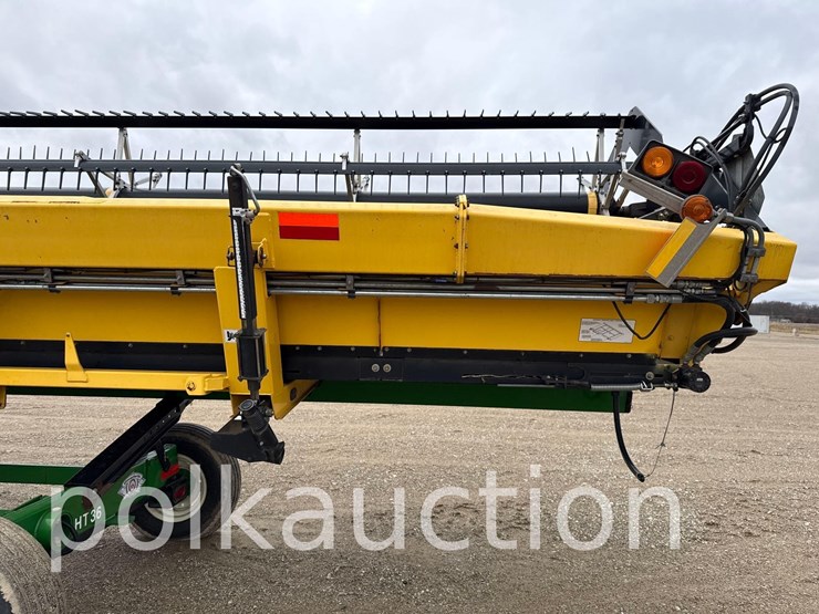 new-holland-88c-image-7