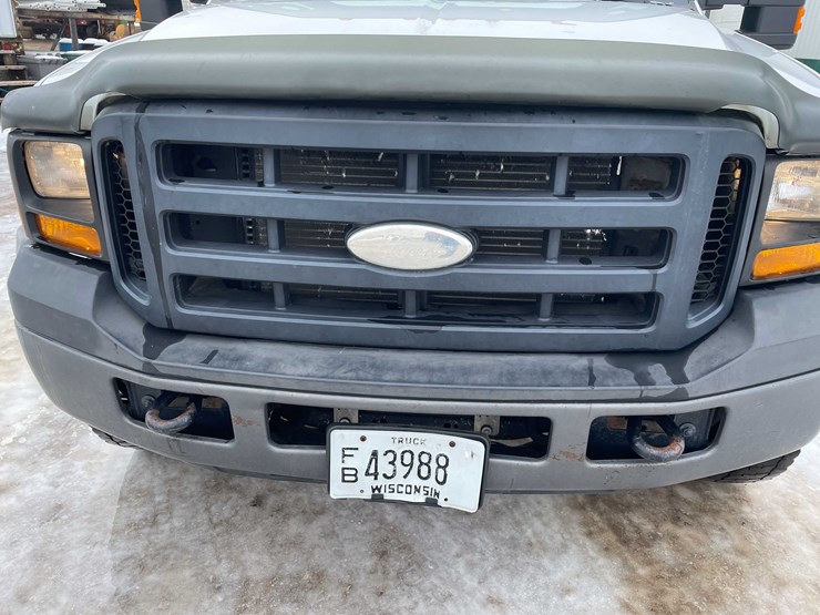 2006-ford-f550-xl-image-10