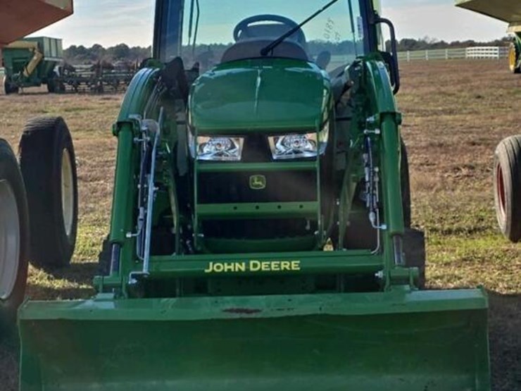 2022-john-deere-3039r-image-2