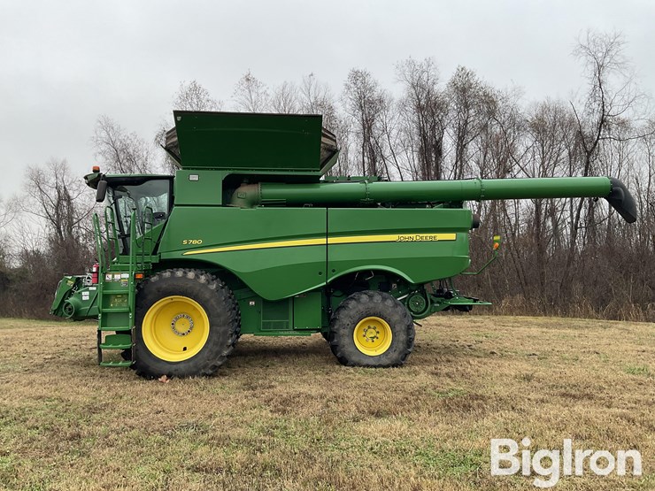 2019-john-deere-s780-image-8
