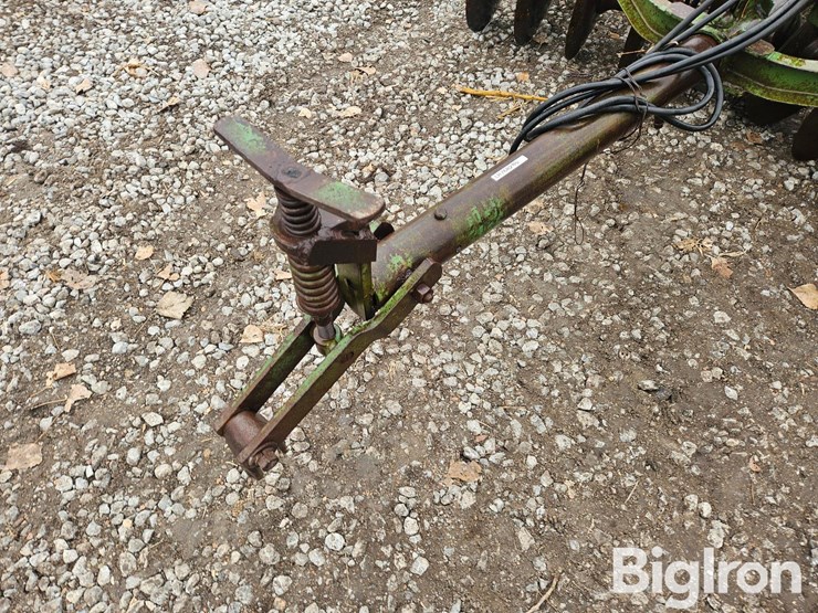 john-deere-8-image-15