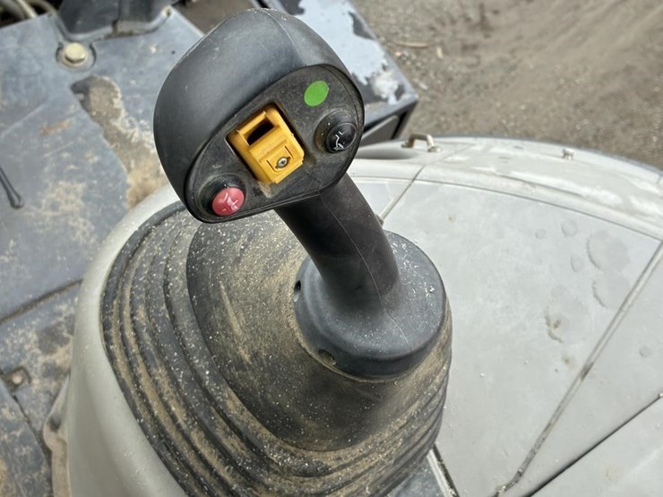 2018-case-580sn-image-26