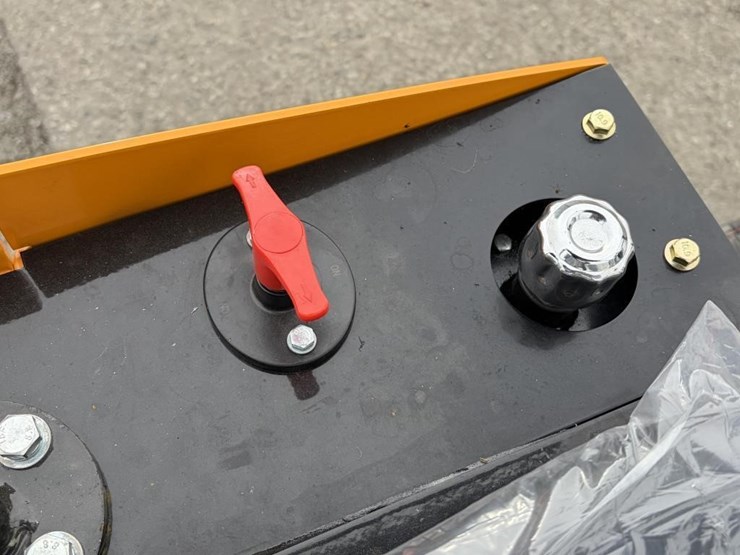 2025-vicsec-vc13-excavator-image-16