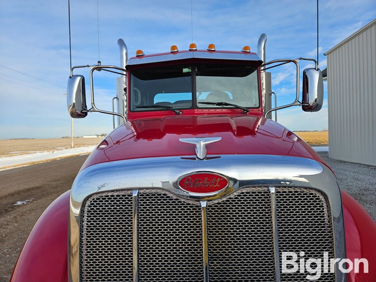 2013-peterbilt-386-image-9