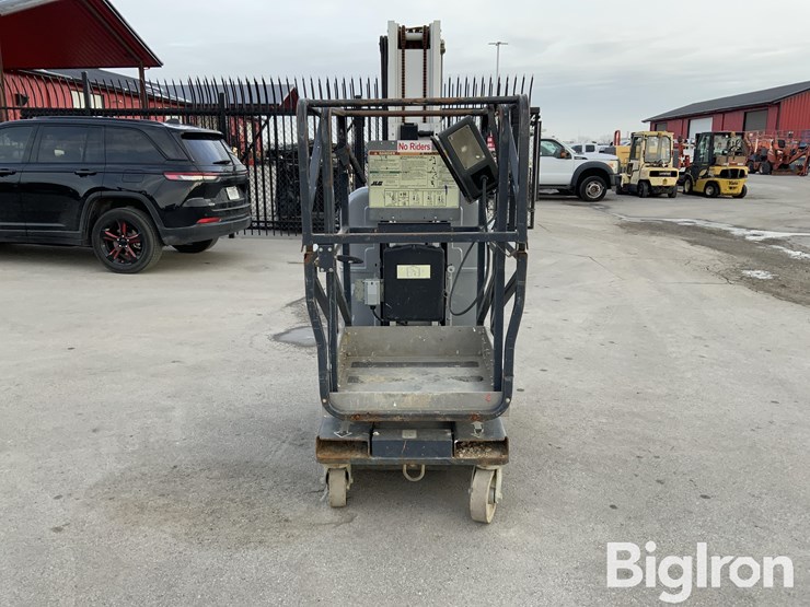 2018-jlg-mvl20-electric-self-propelled-vertical-manlift-image-2