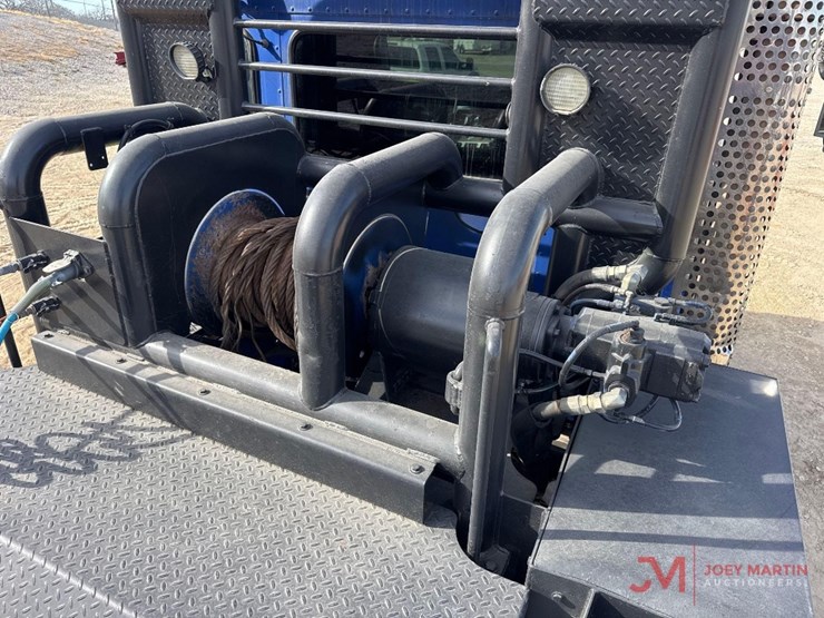 2013-kenworth-t800-image-15