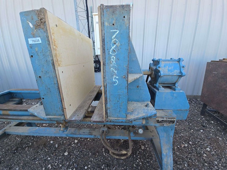 j.m.-lancaster-air-operated-furniture-clamping-machinery-image-2