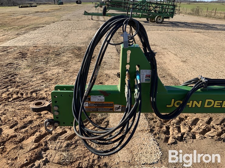 2021-john-deere-2680h-image-13