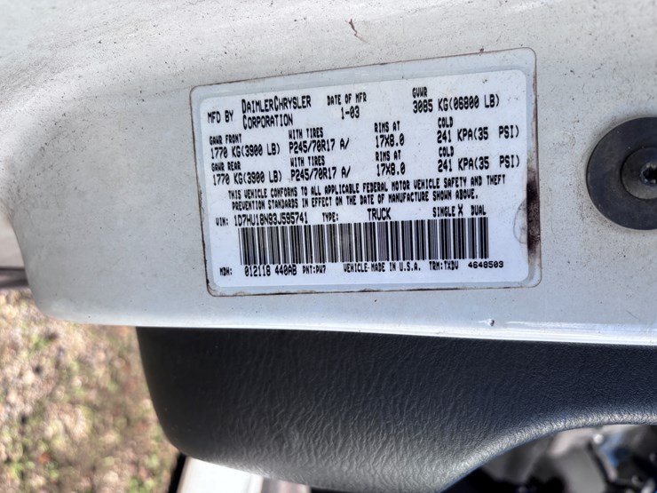 2003-dodge-150-image-15