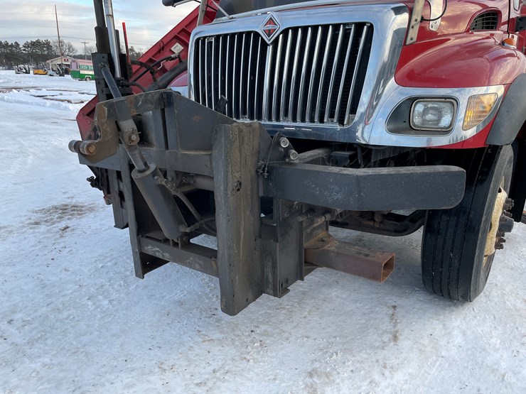 2007-international-7400-image-10