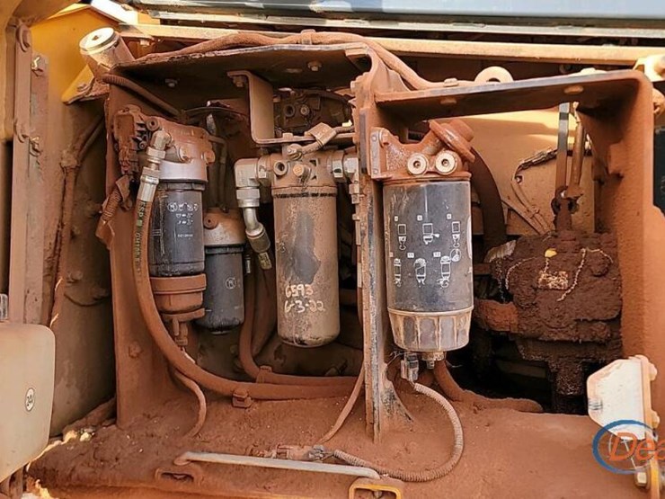 2015-deere-700k-lgp-image-9