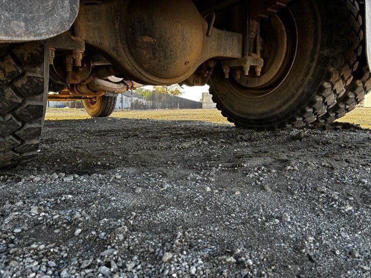 2014-ford-f750-image-5