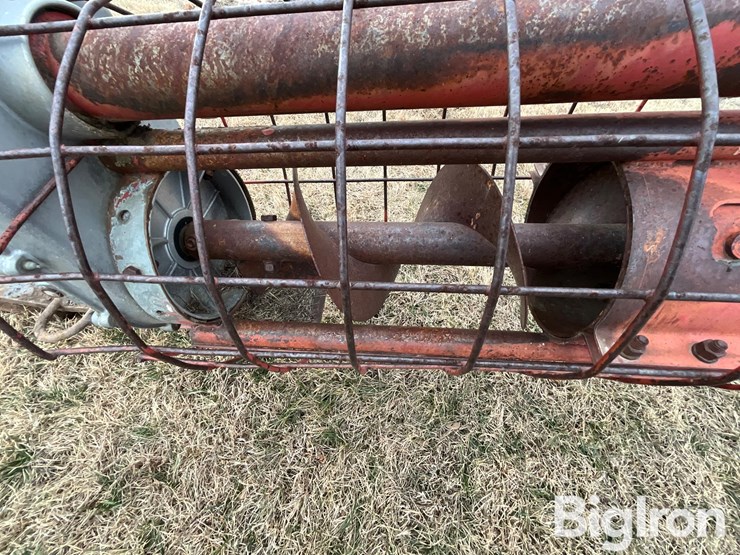 hutchinson-auger-image-16