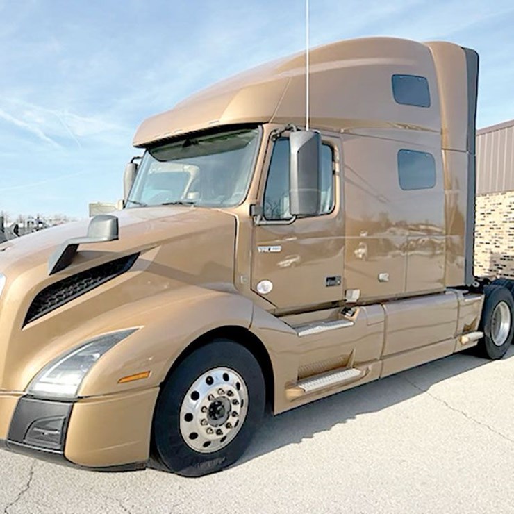 2022 VOLVO VNL 760