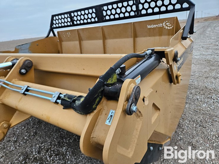 2013-strobel-fe1200-12-yard-pull-type-forced-ejection-scraper-image-17