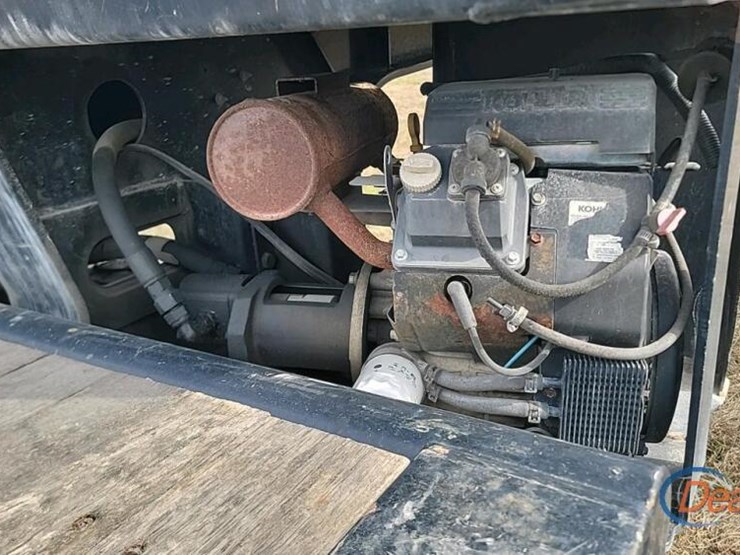 2015-globe-lowboy-image-5